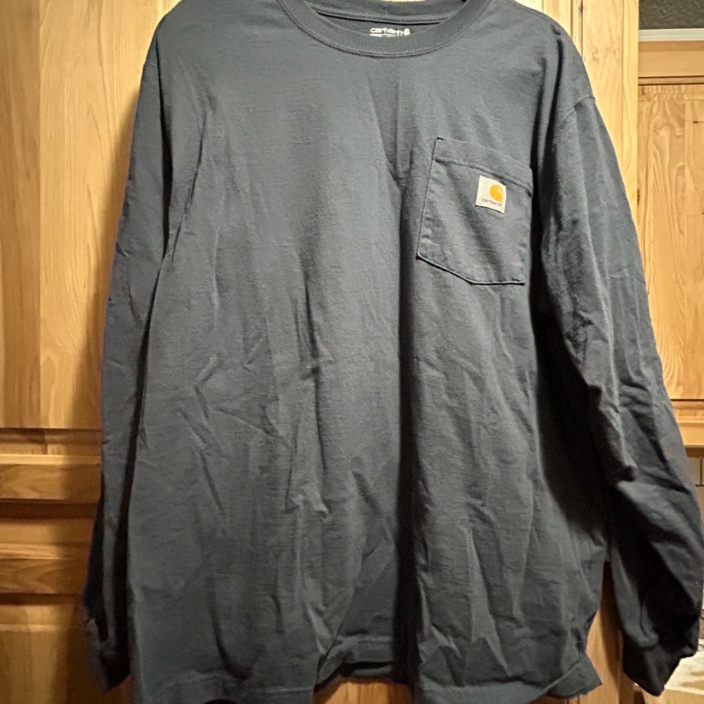 Men’s size Large Carhartt long sleeve
